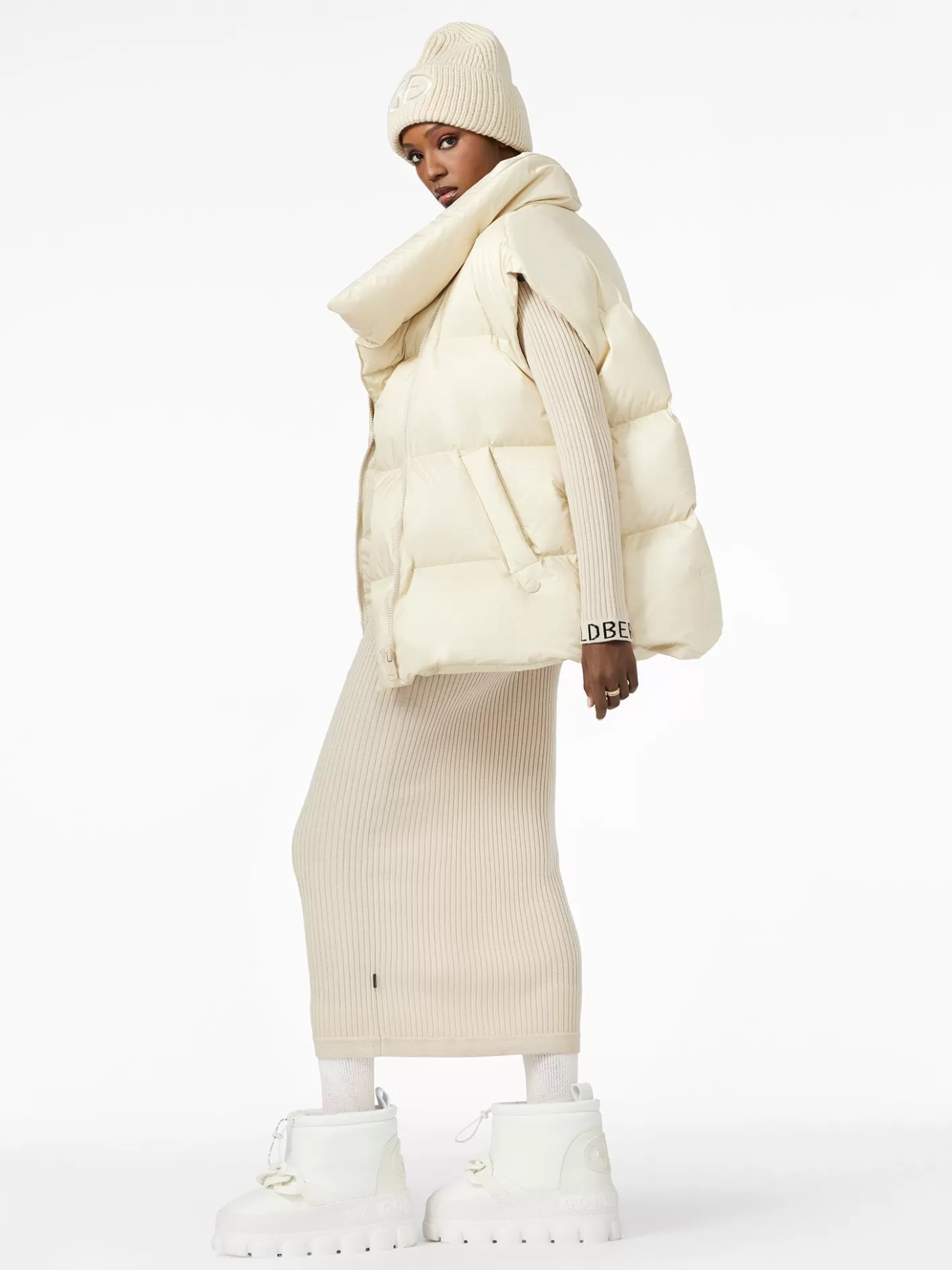 cache_bodywarmer_3.webp Goldbergh CACHE Bodywarmer champagne Hot