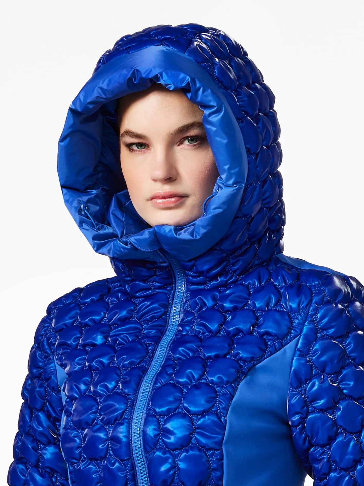 monique_ski_jacket_6-1.webp Goldbergh MONIQUE Ski Jacket dazzling blue Outlet